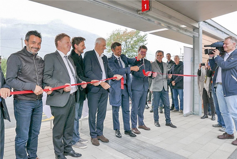 Vor Ort waren Landesrat Daniel Alfreider, Bürgermeister Andreas Heidegger, Bezirksgemeinschaftspräsident Alois Peter Kröll, Altlandesrat Richard Theiner, STA-Direktor Joachim Dejaco und STA-Präsident Martin Ausserdorfer.