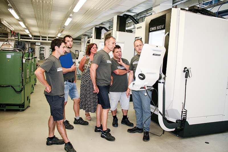 Der Maschinenpark der Landesberufsschule Schlanders ist mit fünf neuen CNC-Fräsmaschinen neu ausgerüstet worden
