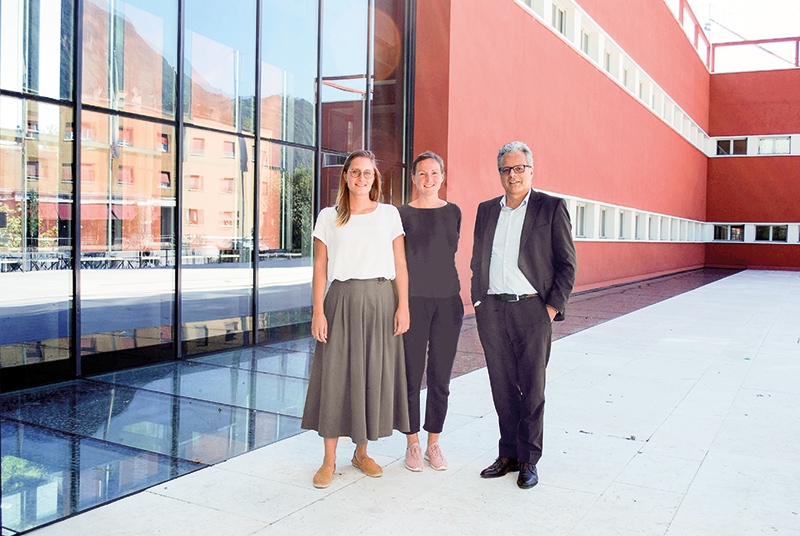 Das Organisationsteam der Tagung „Wachstum neu denken“: die Forscherinnen Daria Habicher (von links) und Elisa Innerhofer sowie Harald Pechlaner, Leiter des Centers for Advanced Studies von Eurac Research.