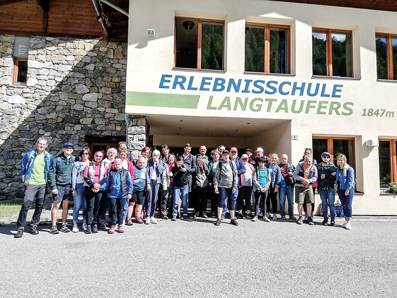 Ein besonderes Highlight war der Besuch der Erlebnisschule in Langtaufers, wo alle Teilnehmer der Sportangebote einen gemeinsamen Tag verbrachten: 