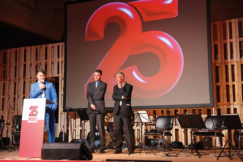Edwin Lingg, Paul Lingg und Alfred Lingg bei der Begrüßung.