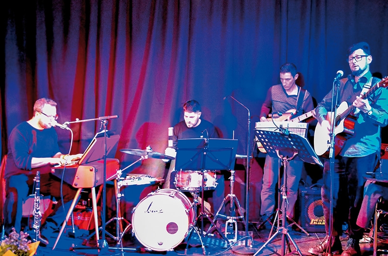 Die Band „Flouraschwarz“ mit Hannes Ortler, Michael Reissner, Franco Micheli und Heiner Stecher präsentierte im Literaturhaus Salzburg ihre neu vertonten Korrnrliadr. 