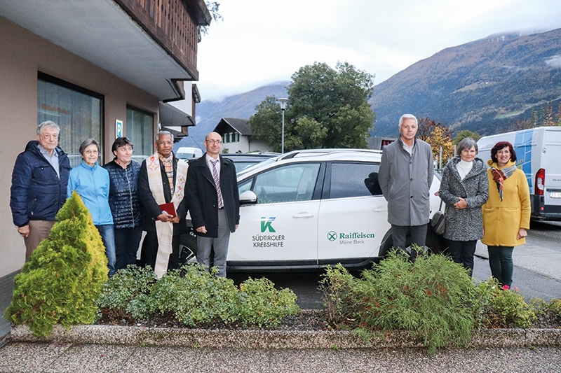Segnung des Autos der Südtiroler Krebshilfe Bezirk Vinschgau