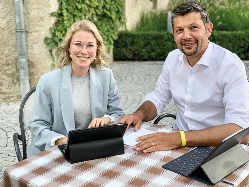 Die SVP-Landtagsabgeordnete Jasmin Ladurner und Landesrat Daniel Alfreider