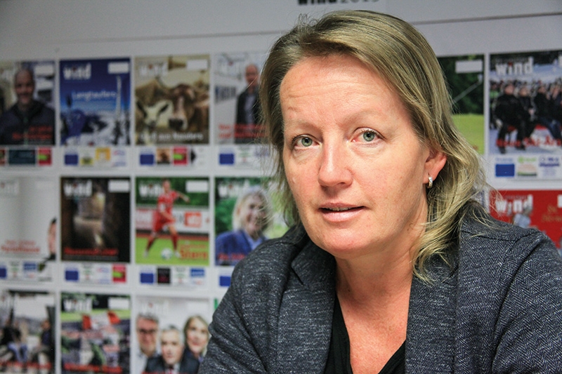 Verena Rinner ist die Direktorin des Oberschulzentrums von Schlanders. Rinner sagt, dass es keine  klaren Vorgaben für eine 70-prozentige Anwesenheit von SchülerInnen an den Schulen gegeben hat