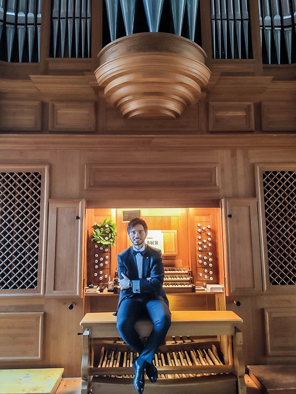 Pasquale Bonfitto – Chorleiter, Organist, Pianist, Übersetzer und Lehrer für: Orgel und Klavier, Musik, Latein und Literarische Fächer.