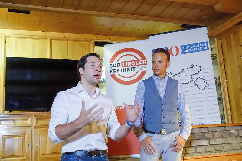 Fabian Walch von der Tiroler FPÖ und Sven Knoll von der Süd-Tiroler Freiheit: Wilde Pläne im „Wilden Mann“