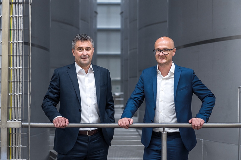 VOG Products Obmann Johannes Runggaldier  und Direktor Christoph Tappeiner