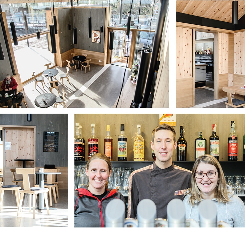 Ein hoher, lichtdurchfluteter  Raum, ein durchgezogenes Marmorband am Boden, Holz, Glas, Beton und Metall: die Auswahl und der Einbau der Materialien sind „Am Platzl“ deutlich, betont  und klar.  Der junge Schlanderser Lukas Kaserer hat die Wirtschaft übernommen. v.l.: die Geschwister Michaela und Lukas Kaserer und Sarah Blaas