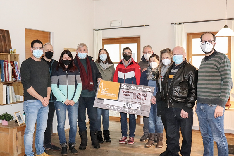 v.l.n.r. Lorenz Borghi, Peppi Stecher, Diana Eschgfeller, Hermann Zingerle, Marion Januth, Sonja Wallnöfer, Harald Schuster, Barbara Noggler, Helga Schönthaler, Bernhard Staffler und Leander Regensburger