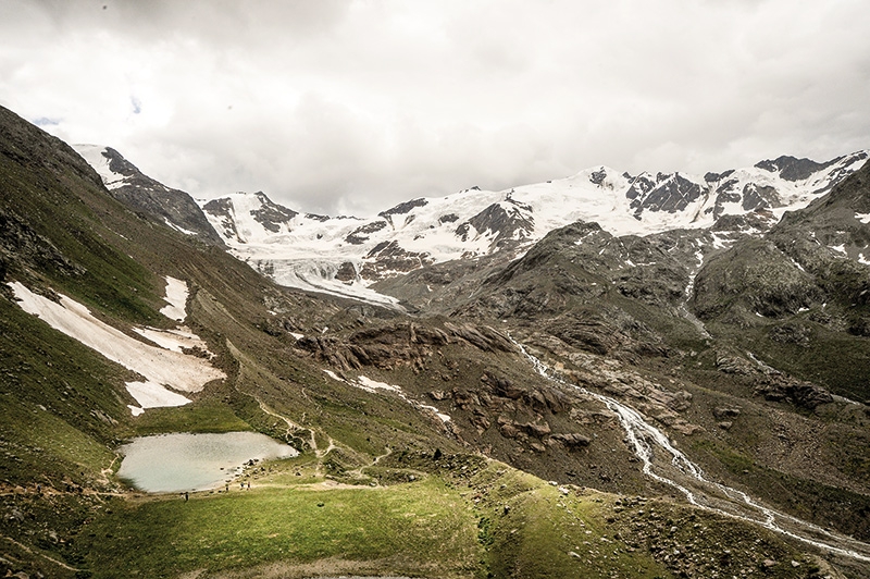 Der Forni-Gletscher hat sich von 1889 in seiner Fläche von 18,99 ha auf 10,38 ha im Jahr 2016 fast halbiert