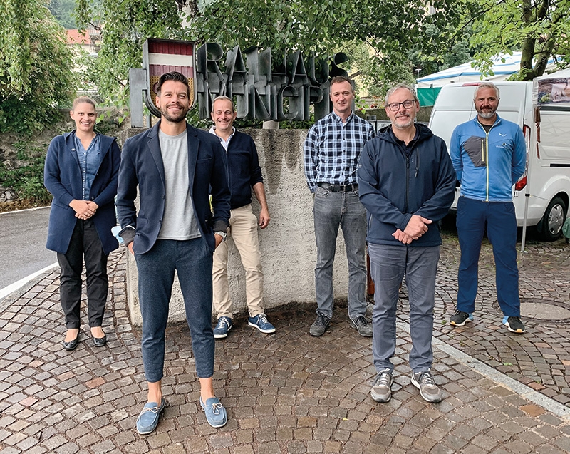 v. l.: Johann Zwick (hds-Ortsobmann), Harald Schuster (hds Ortsgruppe Mals und hds BZA), Karin Meister (Bezirksleiterin), Dietmar Spechtenhauser (Bezirkspräsident), BM Josef Thurner, Referent Andreas Pobitzer