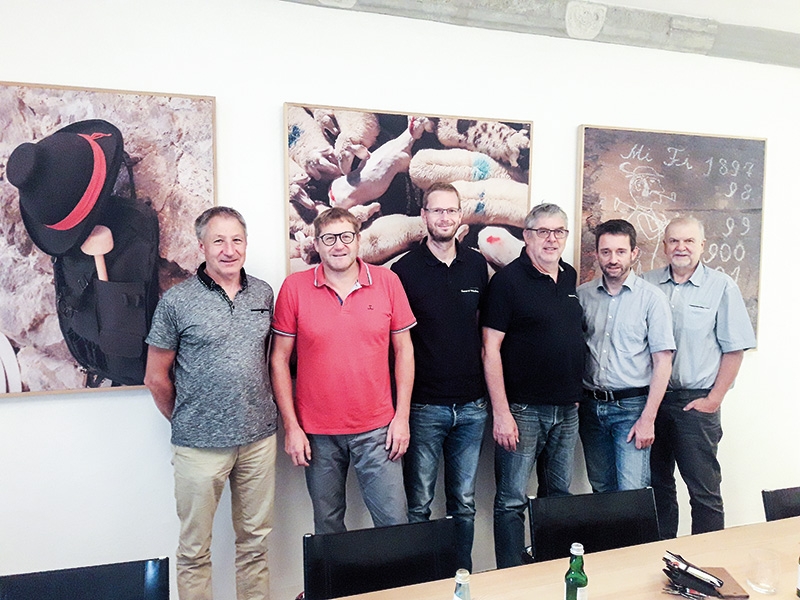 „kick-off-Treffen“ im IDM-West Sitz in Glurns mit Projektträgern und Partnern v.l. Wolfgang Thöni (Koordinator Gemeinde Graun), Ludwig Fabi (Arbeitskreis Cultura Raetica), Florian Falkner und Walter Steiner (General Solution Landeck), Christoph Tschaikner, Geschäftsführer der internationalen Initiative „Via Claudia Augusta Transnational“; Hermann Klapeer (Verein Altfinstermünz)