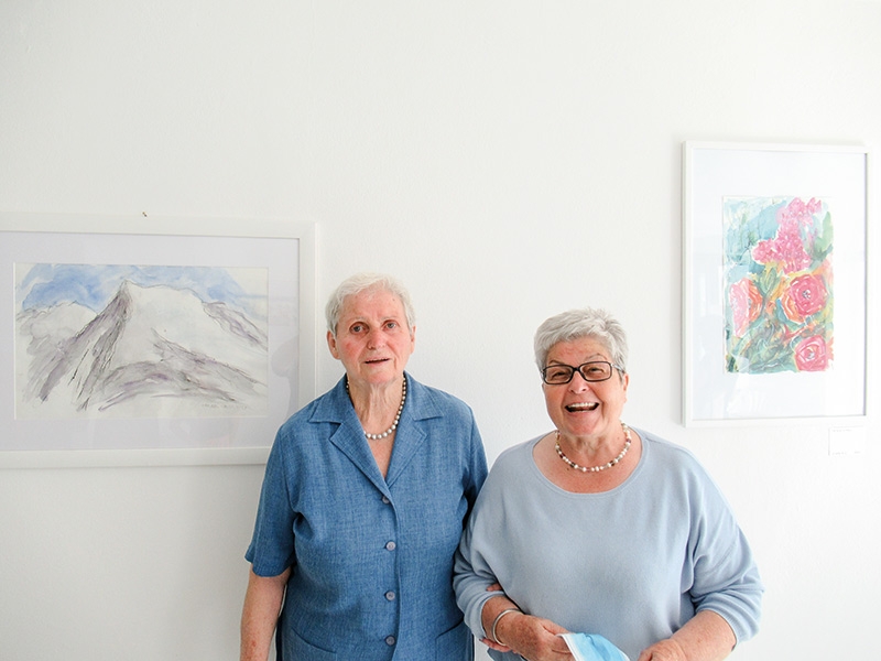 Vom 02. bis 14. August zeigten Christine Wielander Schuster und Lisetta Azzarone Neri in einer Bilderausstellung im ex Avimundus ihre Aquarelle bzw. Kohlezeichnungen. 