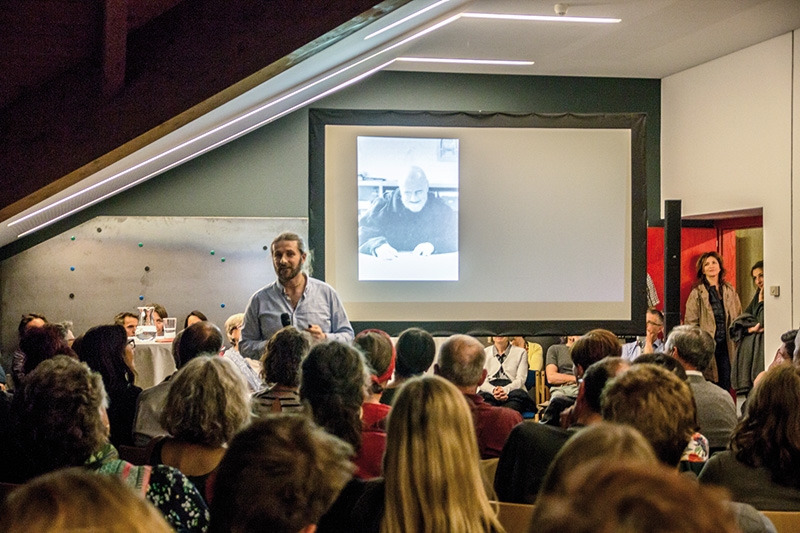 „Was ist deine Frage mein Freund? Solange du keine Frage hast, bleibt dir dieser Ort verschlossen.”, Gregor Schaller