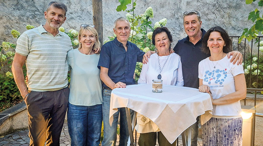  Bildungsausschussmitglieder v. l.: Walter Zorzi, Christine Holzknecht, Walter Kaserer, Waltraud Nardelli, Hartmann Nischler, Barbara Rechenmacher Pircher