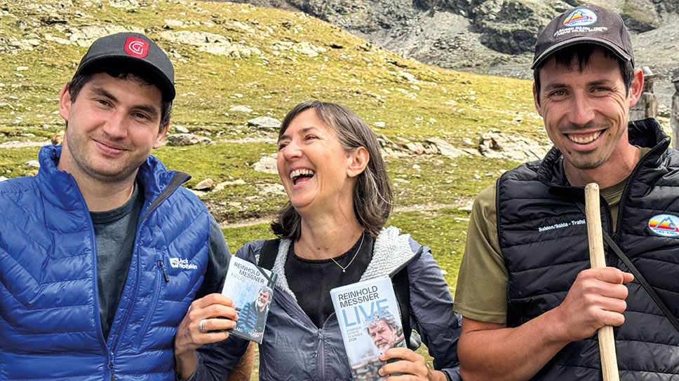 Fabian Brenner, Ursula Elbling vom Messner-Management und Michael Reinstadler