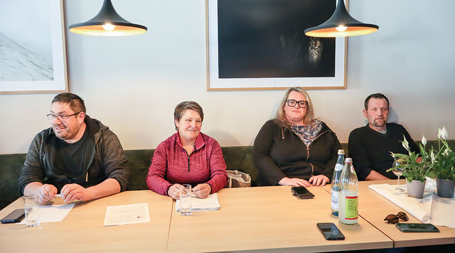 Der wieder bestätigte Vorstand: v. l. Markus Thanei,  Monika Telser, Angelika Spechtenhauser und Simon Fliri  (es fehlt Urban Hirschberger)