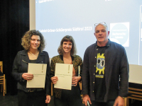 Nach der Begrüßung durch Michael Pinggera vom Bildungsausschuss Mals und den Grußworten von BM Josef Thurner wurden die Preise vergeben und die Arbeiten vorgestellt. GG-Stipendium oben v.l.: Helena Lea Manhartsberger, Nora Belghaus und Peter Grüner. GG-Schüler-Preise