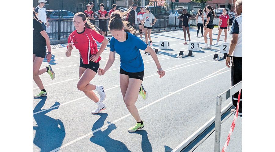 Platzer Hannah beim Start der 80m;