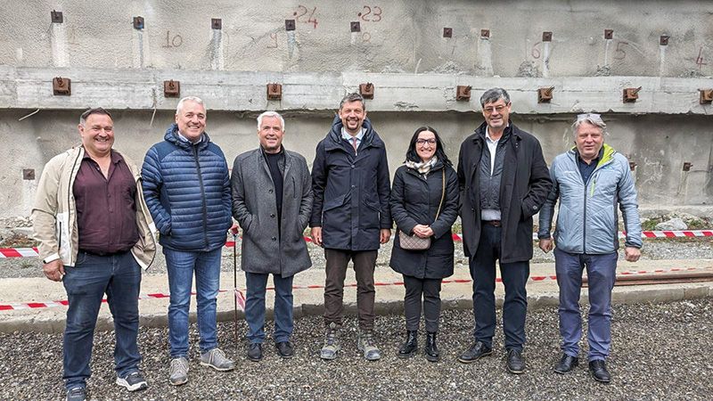 v. l.: Vizebürgermeister von Latsch Christian Sticker, Franz Marx, Landtagsabgeordneter Sepp Noggler, Landesrat Daniel Alfreider, Bezirksobmann-Stellvertreterin Irmgard Gamper, Bezirksobmann Albrecht Plangger und Bürgermeister von Martell Georg Altstätter
