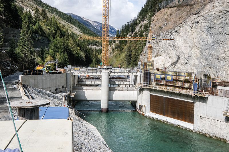 Gemeinschaftskraftwerk Inn (GKI): Betonierarbeiten am Einlaufbauwerk gehen in die Endphase.