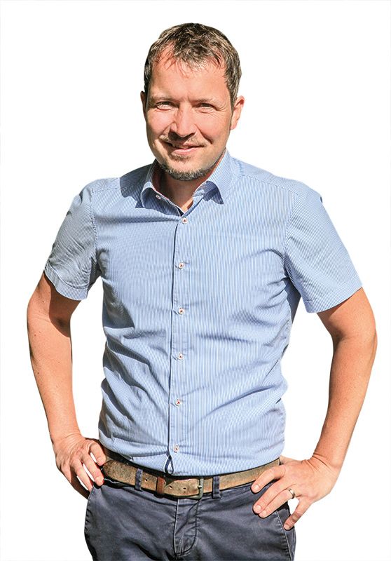 Bei schulinternen Evaluationen sind  Handlungsfelder leicht ables-  und umsetzbar. Der aus Partschins stammende Stefan Ganterer führt seit acht  Jahren den Schulsprengel Latsch als Direktor