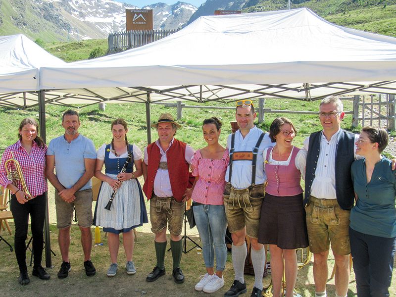 Das Referententeam und das Team Maseben v.l.: Evi Sanoll, Alessandro Secci, Annelies Gschliesser, Gernot Niederfriniger, Renata Walther Patscheider, Markus Hochkofler, Sabine Gander, Christof Amenisch und Judith Felderer.