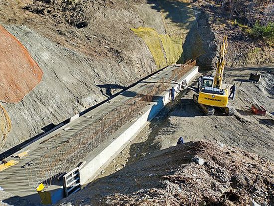 Im Zuge des zweiten Bauloses im Tartscherbach ist der Bau eines Geschieberückhaltebeckens oberhalb der Forststraße Rabein vorgesehen.