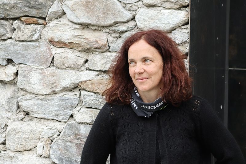 Architektin Christa Mair pendelt zwischen Tschenlgs und Nals. Die Architekturgemeinschaft PLANAR besteht aus vier Frauen und einem Mann.