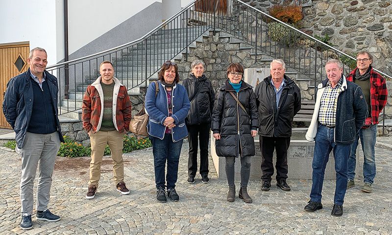 v. l.: hds-Bezirkspräsident Dietmar Spechtenhauser, Julian Angerer, hds-Ortsobfrau Christina Thöni, Irene Thöni, Karin Wallnöfer, Bürgermeister Franz Heinisch, Hilbert Reinstadler und Roland Angerer