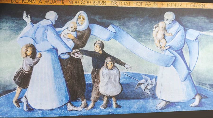 DO KONN A MUATTR NOU SOU REARN - DR TOAT HOT AA DI † KINDR † GEARN.  (Da kann eine Mutter noch so viel weinen, der Tod hat auch die Kinder gern.)