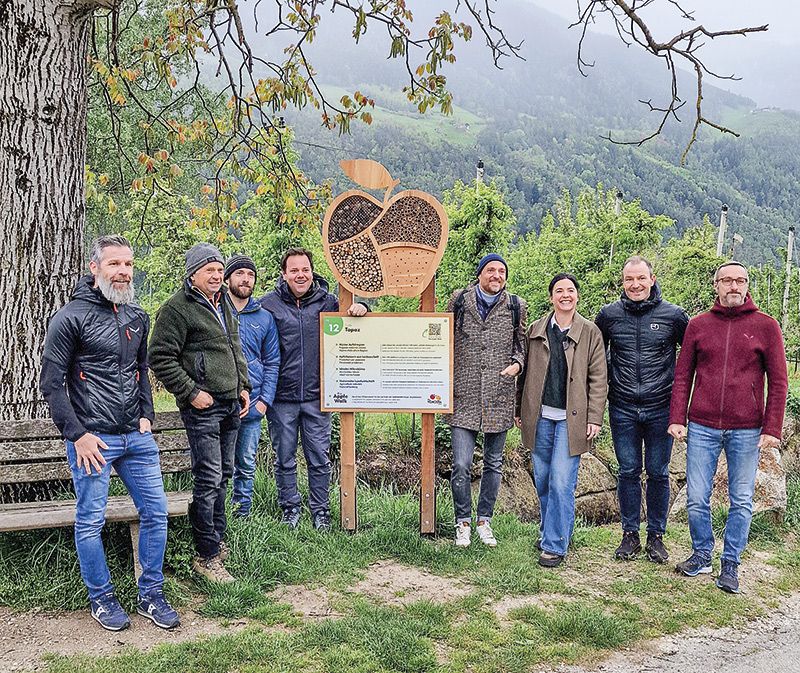 v. l.: Diego Satto (Betreute Werkstatt Latsch), Josef Sprenger (BB-Ortsobmann), Stefan Pezzei, Philip Ganthaler (Präsident TV-Partschins), Benjamin Laimer (VI.P), Karin Thaler (Geschäftsführung TV Partschins), Kurt Ratschiller (VI.P), Ulrich Schweitzer (Referent Gemeinde Partschins).