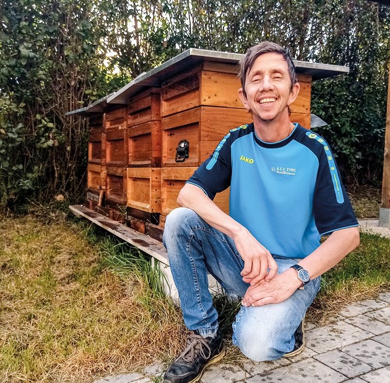 Lorenz Kainz ist der Eyrser Bienenflüsterer