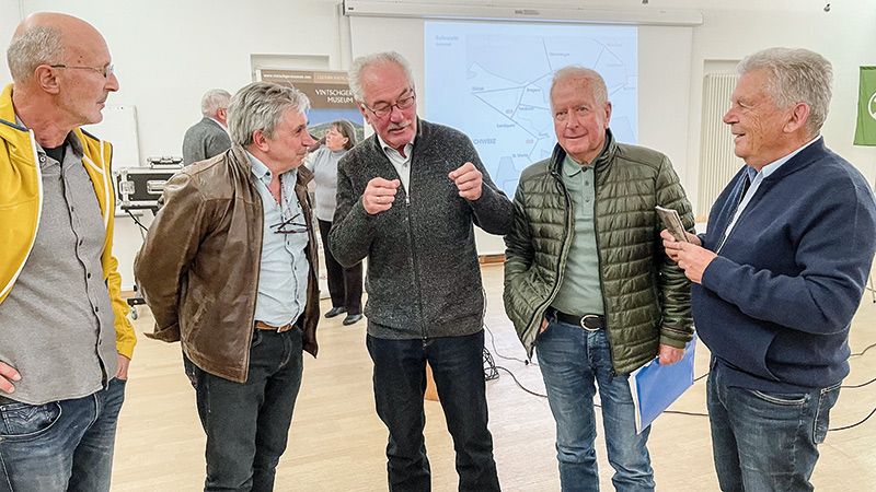 v. l.: Die Mitglieder der Initiativgruppe „Reschenbahn 2.0“ Ingenieur Franz Starjakob, Hans Öttl, der ehemalige BM von Schluderns Kristian Klotz, Hans Kröll und Siegfried Gohm