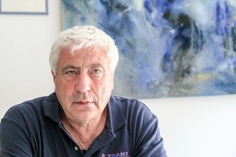 Albert Hutter (Bild) und Sohn Benjamin Hutter haben ihren Betrieb Transalbert an den Speditionsgiganten Hegelmann verkauft und sie steigen aus dem Betrieb aus