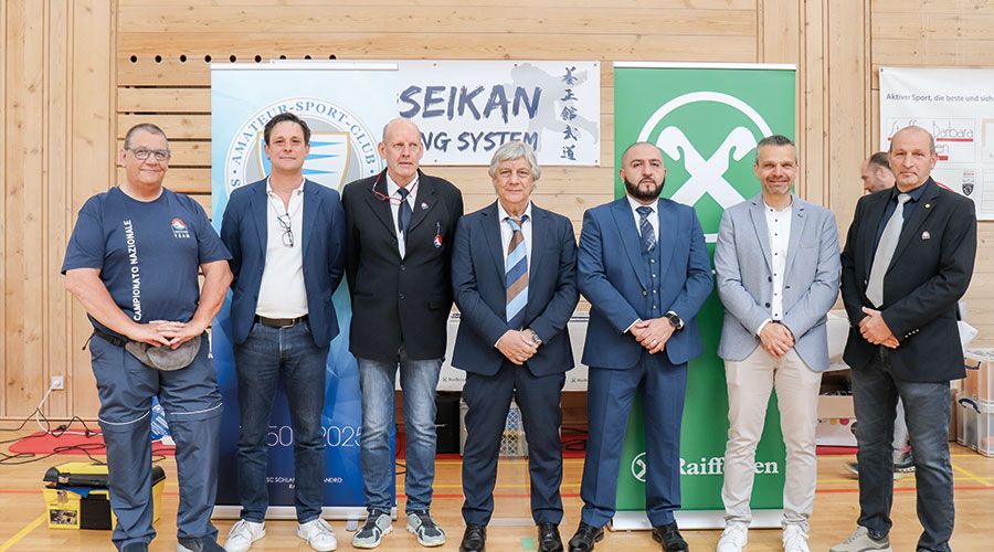 v. l. Heinz Fritz, Georg Hasenburger, Klaus Schwienbacher, Valentino Straser, Ahmed Bouaraba, Jürgen Tragust und Roman Patuzzi