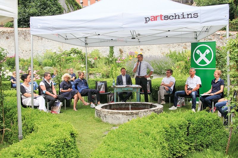 Vollversammlung des Tourismusvereines Partschins im Ansitz Gaudententurm: 2020 ist durch die Pandemie viel flach gefallen, aber man blickt vorsichtig optimistisch in die Zukunft.