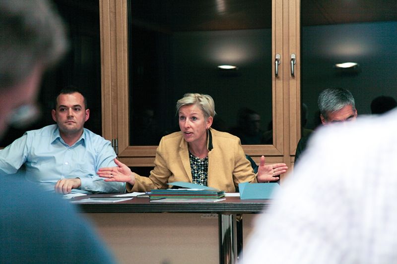 Gute Zeiten - Schlechte Zeiten - damals noch Kollegen: Referent Mauro Dalla Barba und die damalige VizeBM Sonja Platzer - heute Mauro Dalla Barba, Bürgermeister, und eine in die politische Wüste geschickte Sonja Platzer
