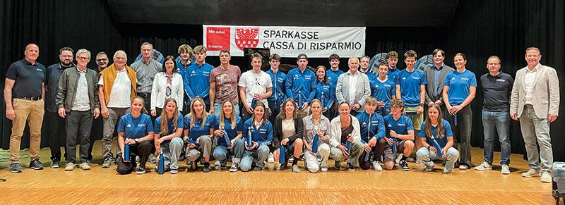 Die Sportoberschule Mals prämierte kürzlich ihre besten Athletinnen und Athleten der vergangenen Wettkampfsaison. Dazu haben sich auch viele Ehrengäste eingefunden, um die Bedeutung des Leistungssports und der Sportoberschule Mals zu unterstreichen.