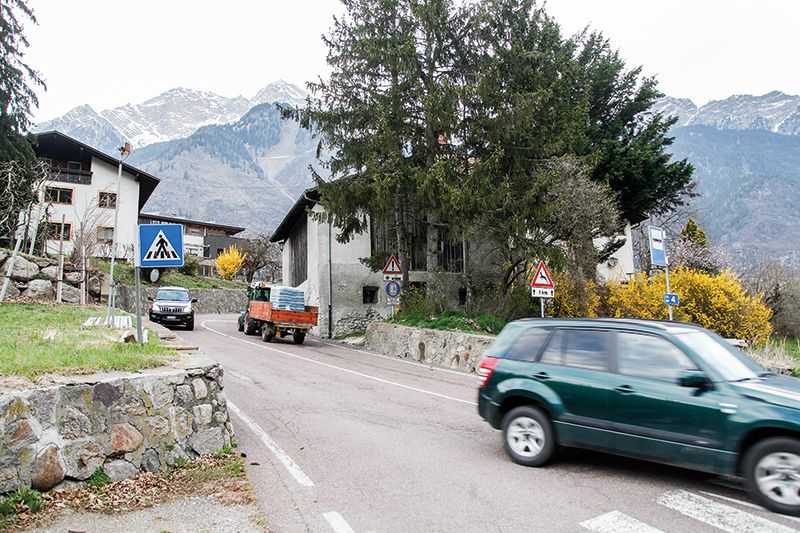 Der Töll-Messner-Stadel kann laut Gemeinderat abgerissen werden, wenn das für die Planung einer neuen Bushaltestelle nötig sein wird