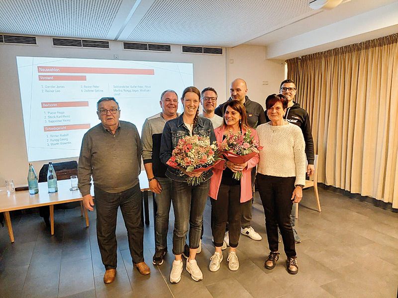 v. l.: Eder Michaela, Zoderer Sabine, Pföstl Martha; Reiner Leo, Reiner Peter, Weithaler Josef, Rungg Jürgen, Gufler Peter