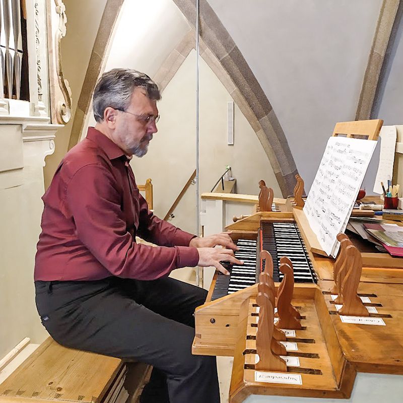 Der international bekannte Cembalist und Organist Peter Waldner stammt aus Mals. Er unterrichtet derzeit im Landeskonservatorium und im Mozarteum in Innsbruck.