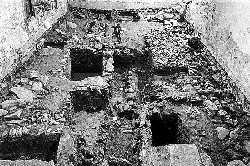 Gräber auf dem frühmittelalterlichen Friedhof von St. Stephan bei Burgeis © Ricerche Archeologiche di Rizzi Giovanni & Co. S.N.C.