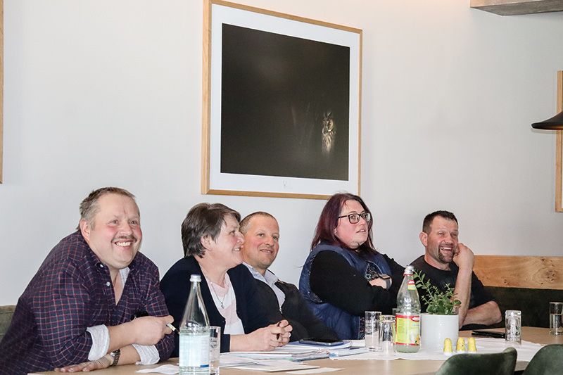 der Vorstand v. l. Erwin Saurer, Monika Telser, Urban Hirschberger, Angelika Spechtenhauser und Simon Fliri