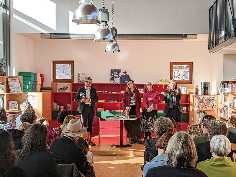 Das Lesefest mit Moderator Patrick Rina und den Autorinnen Tanja Raich, Anne Marie Pircher und Sabine Gruber zog viele Besucherinnen an