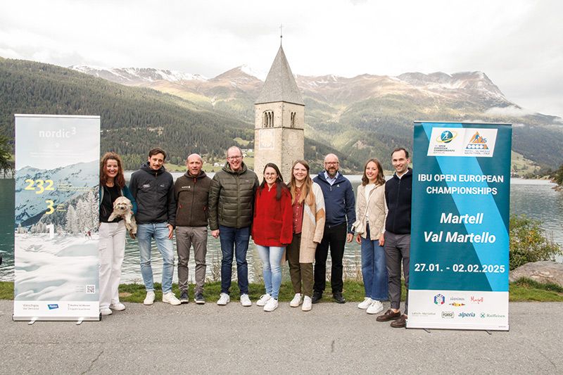 Bei der Vorstellung von nordic3 v.l.: Deborah Zanzotti, Manuel Baldauf, Gerald Burger, David Stocker, Miriam Pichler, Katharina Fritz, Bernhard Aeschbacher, Eva Feichter und Oswald Plangger