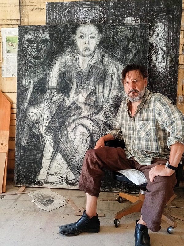 cheibe in seinem Atelier in den Meraner Lauben