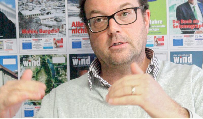 Walter Gostner ist bei den Ingenieuren Patscheider & Partner GmbH für den Bereich Wasserbau zuständig. Gostner hat Projekte in ganz Italien, Deutschland, Frankreich, in der Schweiz und in Österreich mitgeplant, im Vinschgau unter anderem Wasserkraftwerke am Suldenbach, am Zerzerbach, am Saldurbach und derzeit am Schlandraunbach.