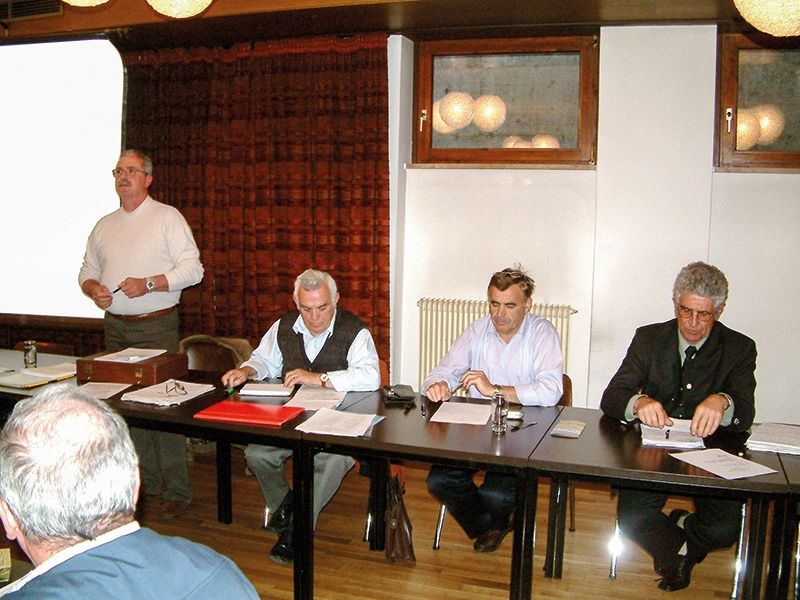 Funktionäre im Südtiroler Imkerbund v.l.: Engelbert Pohl, Hermann Lampacher (verst.), Heinrich Gufler, Hubert Ausserer.